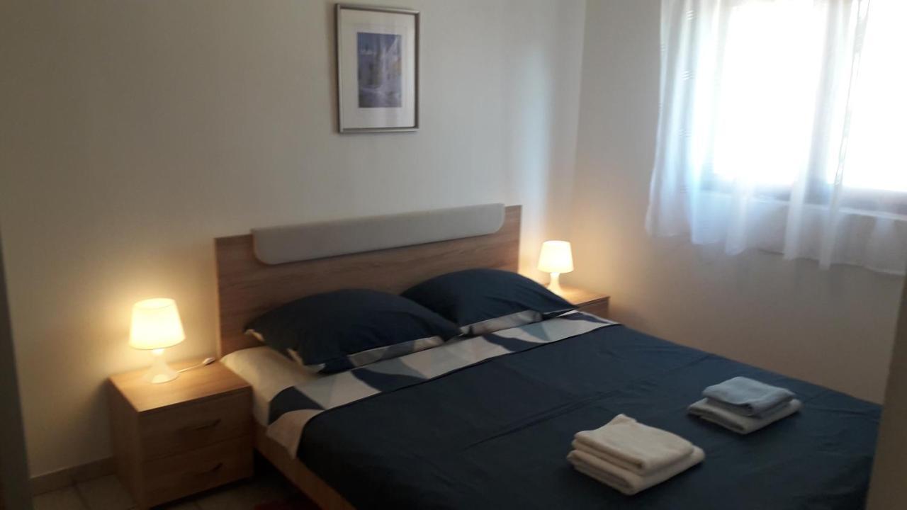 Apartmani Mia Ližnjan Exterior foto
