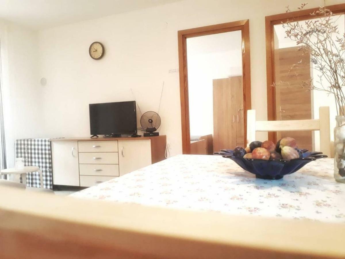 Apartmani Mia Ližnjan Exterior foto
