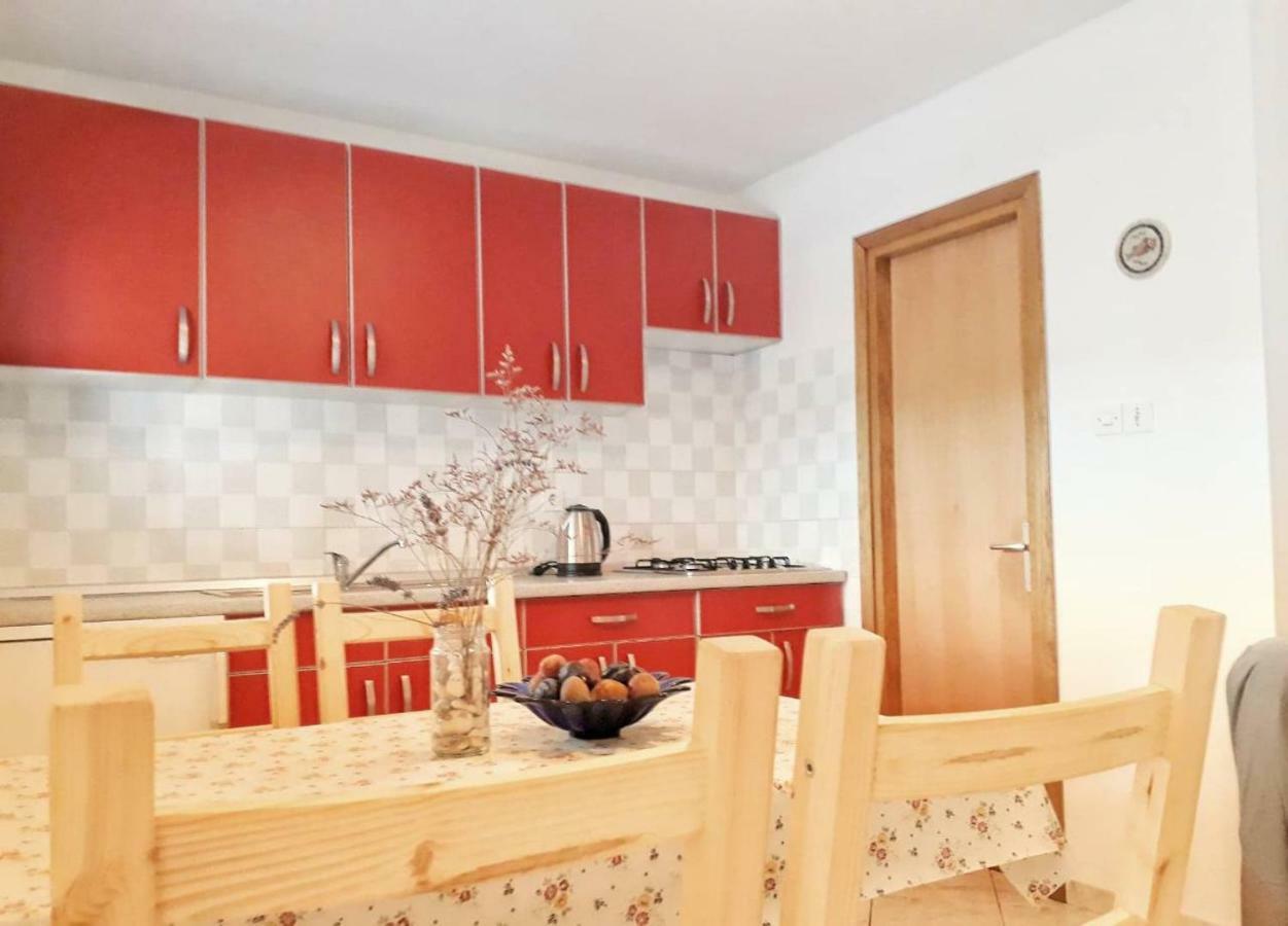 Apartmani Mia Ližnjan Exterior foto